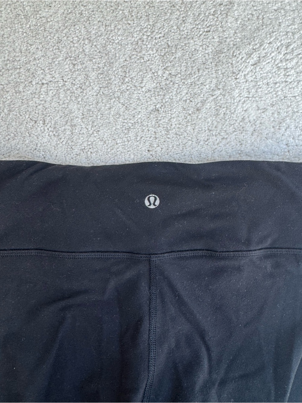 lululemon women’s black capri leggings